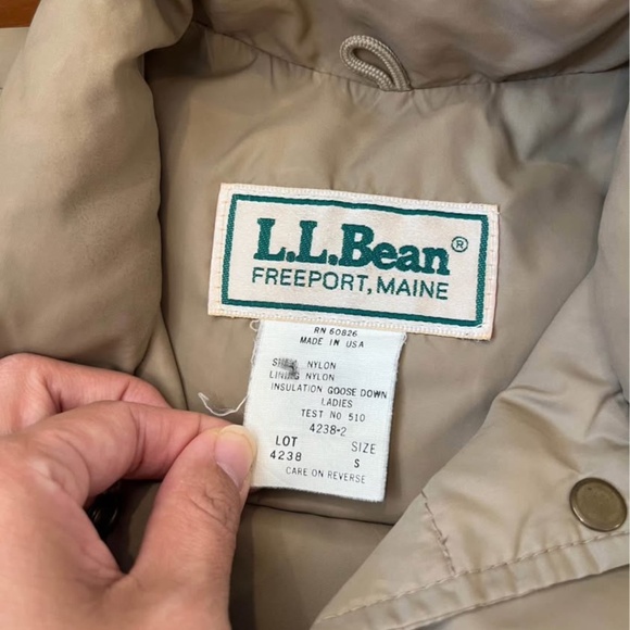 L.L.Bean 100% Goose Down Puffer Vest – Beige - Picture 3 of 4